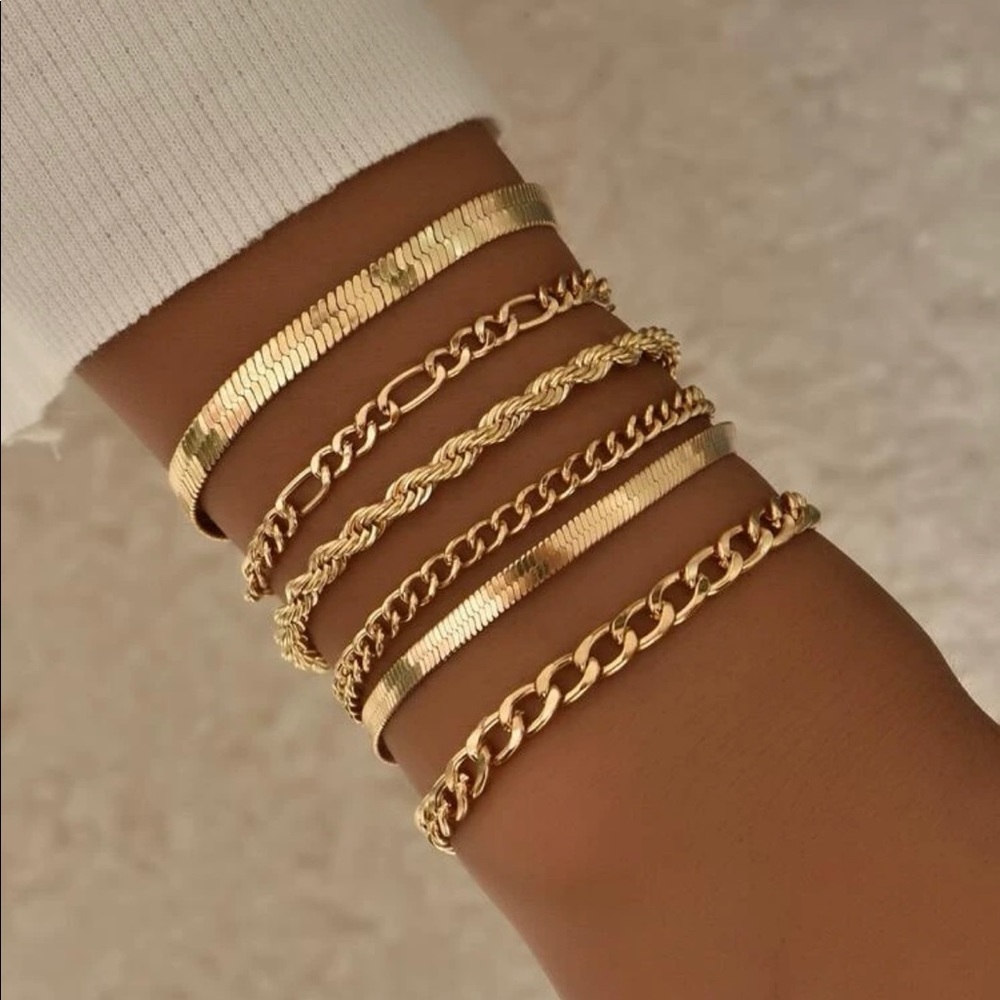 ✨Gold Chain Layered Bracelets (Boutique) - Picture 4 of 8